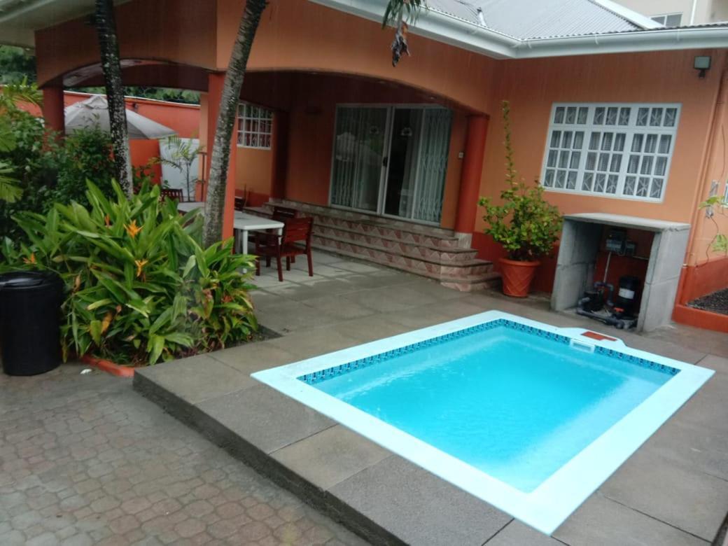 Beau Vallon Villa Self Catering With Pool Dış mekan fotoğraf